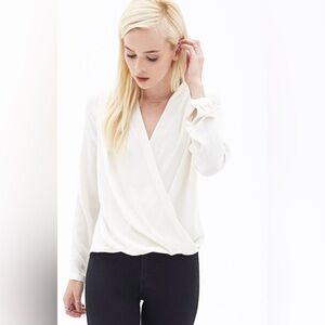 White House Black Market lined chiffon studded blouse in gray size 2 🆕